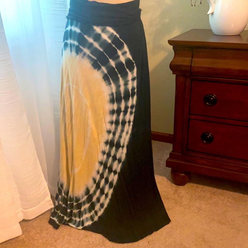 Maxi skirt tie dye size small fun for the beach!